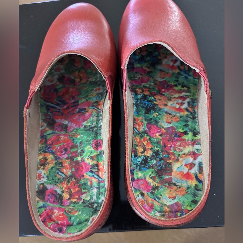 Alegria Sereniti Leather Clogs Aged Poppy Red EU 40 US 9.5-10 NWOT Comfort Mule - Picture 6 of 8
